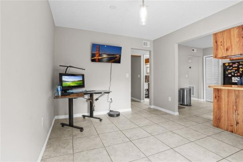 House in Longwood, Florida 3 bedrooms, 173.91 sq.m. № 2324233 - photo 22