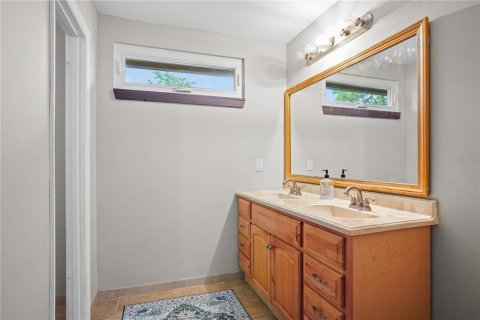 House in Longwood, Florida 3 bedrooms, 173.91 sq.m. № 2324233 - photo 30