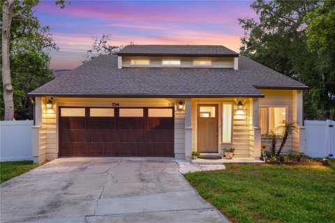 House in Longwood, Florida 3 bedrooms, 173.91 sq.m. № 2324233