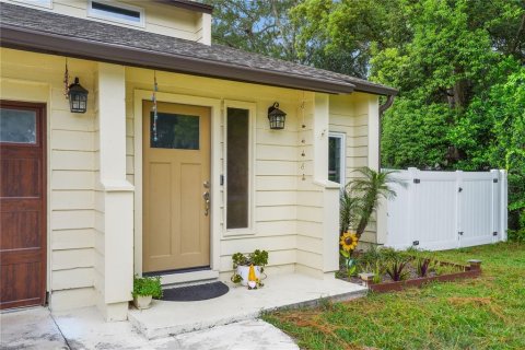 House in Longwood, Florida 3 bedrooms, 173.91 sq.m. № 2324233 - photo 10