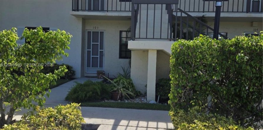 Condo in Delray Beach, Florida, 2 bedrooms  № 2273846