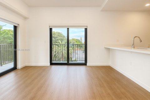 Apartamento en alquiler en Hollywood, Florida, 2 dormitorios, 1704.85 m2 № 1984187 - foto 7