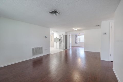 House in Holiday, Florida 2 bedrooms, 133.78 sq.m. № 1771466 - photo 5
