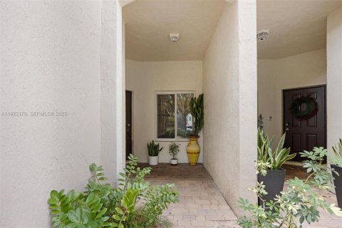 Townhouse in Homestead, Florida 3 bedrooms, 179.49 sq.m. № 1976677 - photo 25
