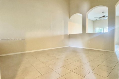 Adosado en venta en Homestead, Florida, 3 dormitorios, 179.49 m2 № 1976677 - foto 6