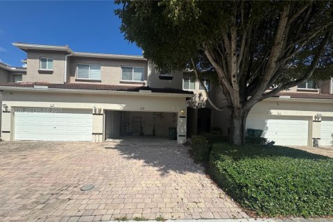 Adosado en venta en Homestead, Florida, 3 dormitorios, 179.49 m2 № 1976677 - foto 1