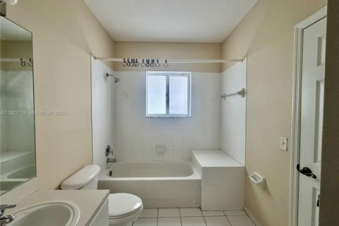 Adosado en venta en Homestead, Florida, 3 dormitorios, 179.49 m2 № 1976677 - foto 8