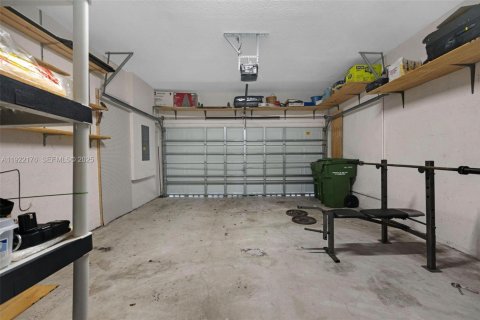 Townhouse in Homestead, Florida 3 bedrooms, 179.49 sq.m. № 1976677 - photo 23