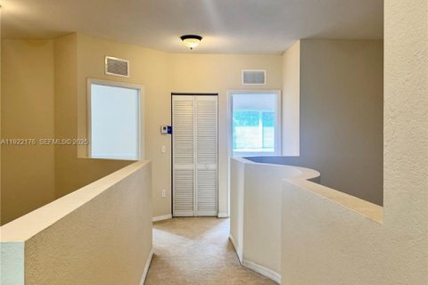 Adosado en venta en Homestead, Florida, 3 dormitorios, 179.49 m2 № 1976677 - foto 7