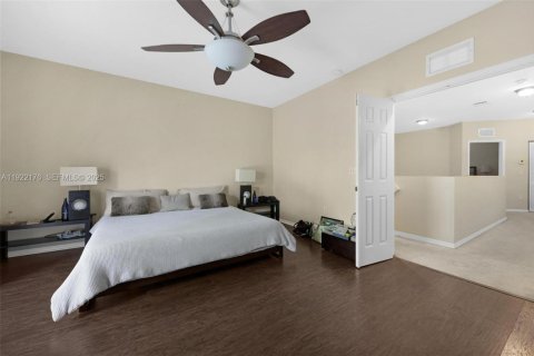 Townhouse in Homestead, Florida 3 bedrooms, 179.49 sq.m. № 1976677 - photo 18