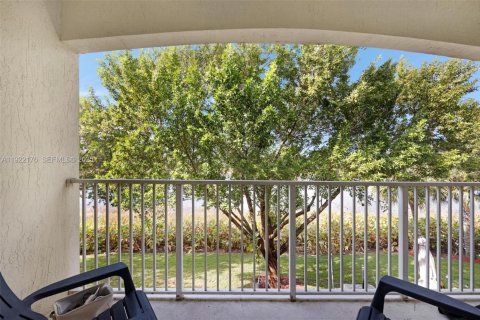 Townhouse in Homestead, Florida 3 bedrooms, 179.49 sq.m. № 1976677 - photo 13