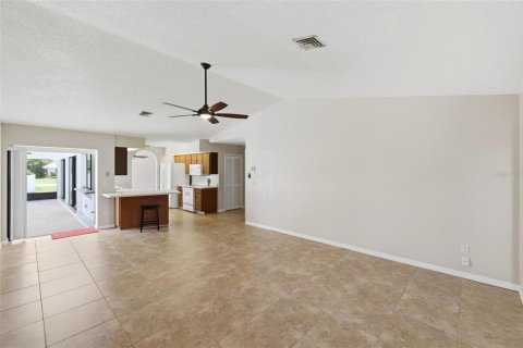 Villa ou maison à vendre à Port Charlotte, Floride: 4 chambres, 230.3 m2 № 2141005 - photo 19