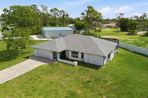 Casa en Port Charlotte, Florida 4 dormitorios, 230.3 m2 № 2141005