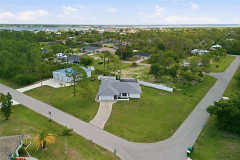 Villa ou maison à vendre à Port Charlotte, Floride: 4 chambres, 230.3 m2 № 2141005 - photo 4