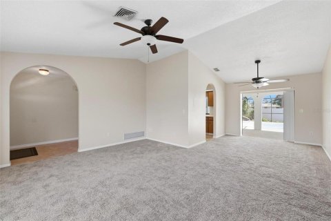 Villa ou maison à vendre à Port Charlotte, Floride: 4 chambres, 230.3 m2 № 2141005 - photo 10