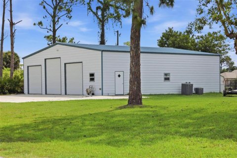 Villa ou maison à vendre à Port Charlotte, Floride: 4 chambres, 230.3 m2 № 2141005 - photo 3