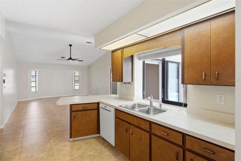 Villa ou maison à vendre à Port Charlotte, Floride: 4 chambres, 230.3 m2 № 2141005 - photo 15