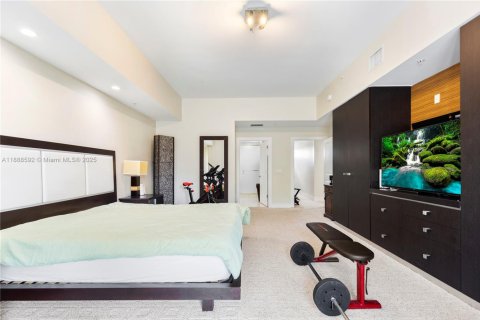 Condo in Doral, Florida, 3 bedrooms  № 1946305 - photo 25