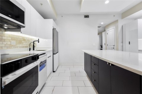 Condo in Doral, Florida, 3 bedrooms  № 1946305 - photo 23