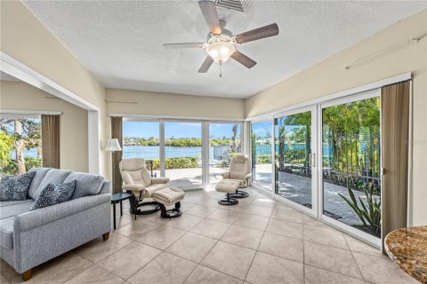 Copropriété à vendre à Sarasota, Floride: 2 chambres, 166.3 m2 № 2233492 - photo 26