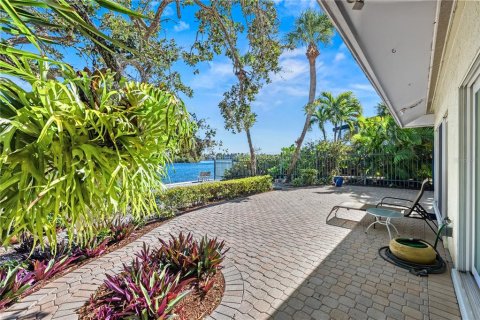 Copropriété à vendre à Sarasota, Floride: 2 chambres, 166.3 m2 № 2233492 - photo 13