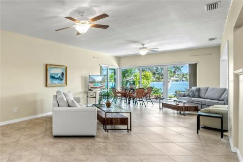 Copropriété à vendre à Sarasota, Floride: 2 chambres, 166.3 m2 № 2233492 - photo 17
