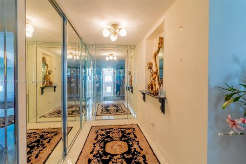 Купить кондоминиум в Санни-Айлс-Бич, Флорида 2 спальни, 143.44м2, № 1931694 - фото 29