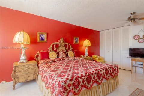 Купить кондоминиум в Санни-Айлс-Бич, Флорида 2 спальни, 143.44м2, № 1931694 - фото 25