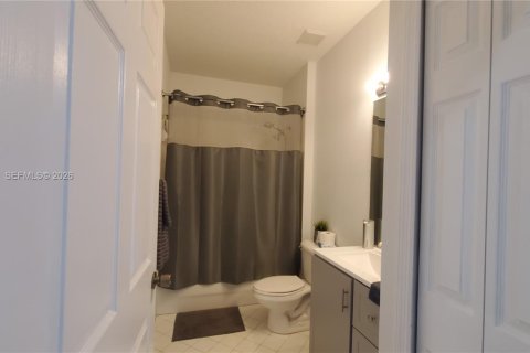 Casa en alquiler en Homestead, Florida, 3 dormitorios, 128.21 m2 № 2043367 - foto 12