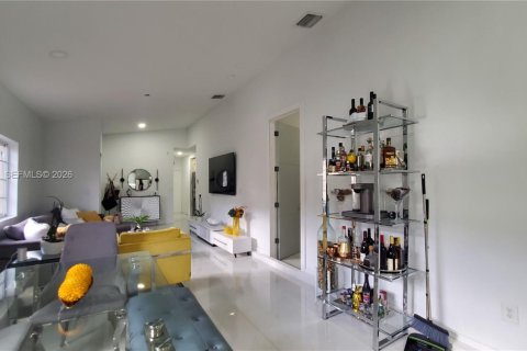 Casa en alquiler en Homestead, Florida, 3 dormitorios, 128.21 m2 № 2043367 - foto 5