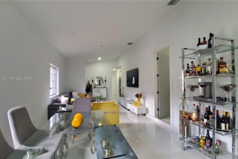 Casa en alquiler en Homestead, Florida, 3 dormitorios, 128.21 m2 № 2043367 - foto 6