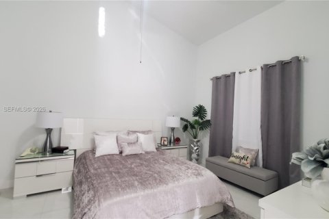 Casa en alquiler en Homestead, Florida, 3 dormitorios, 128.21 m2 № 2043367 - foto 8