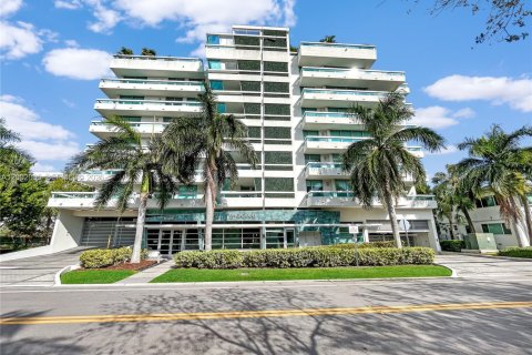 Condo in Bay Harbor Islands, Florida, 3 bedrooms  № 2066069