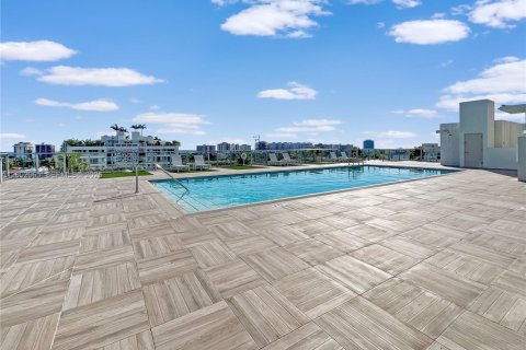 Condo in Bay Harbor Islands, Florida, 3 bedrooms  № 2066069 - photo 26