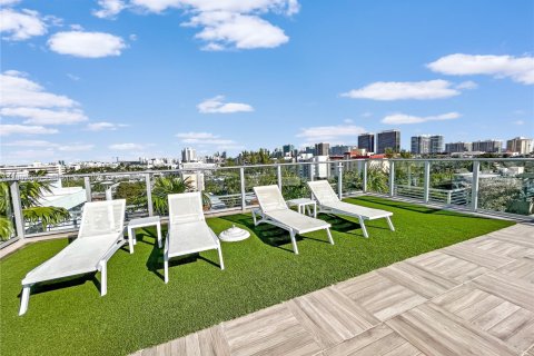 Condo in Bay Harbor Islands, Florida, 3 bedrooms  № 2066069 - photo 27