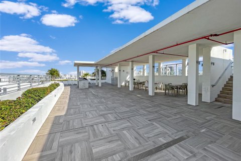 Condo in Bay Harbor Islands, Florida, 3 bedrooms  № 2066069 - photo 21