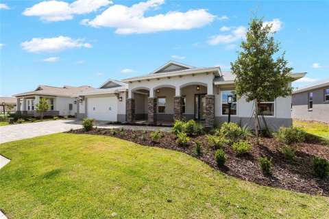Casa en Ocala, Florida 2 dormitorios, 199.28 m2 № 2207273