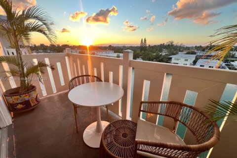 Купить кондоминиум в Майами-Бич, Флорида 1 спальня, 76.64м2, № 1975336 - фото 11