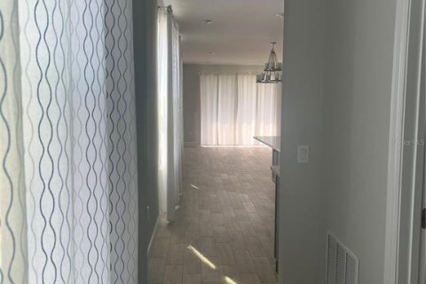 House in Poinciana, Florida 2 bedrooms, 125.42 sq.m. № 1658178 - photo 6