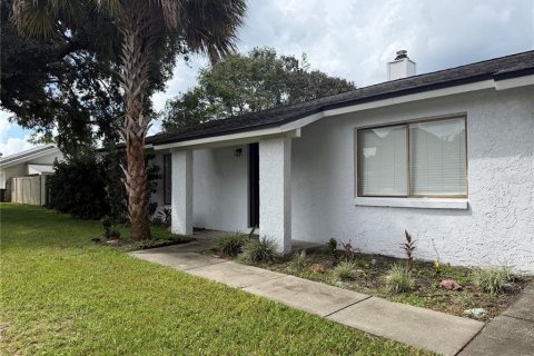 Villa ou maison à Altamonte Springs, Floride 3 chambres, 143.81 m2 № 2375521