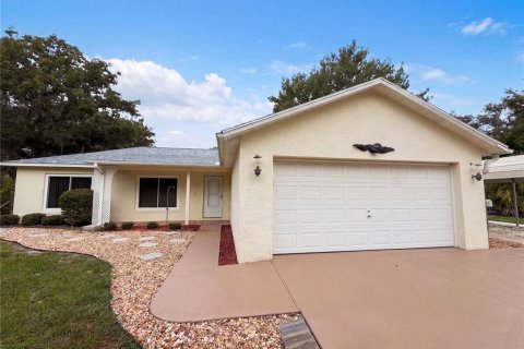 Casa en Homosassa, Florida 3 dormitorios, 144.18 m2 № 2361178