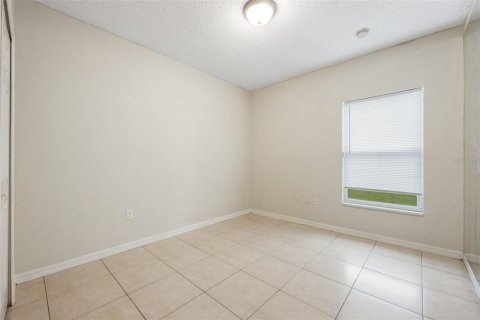 Casa en venta en Kissimmee, Florida, 4 dormitorios, 162.02 m2 № 1912212 - foto 15