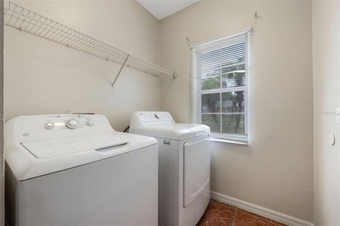Casa en venta en Kissimmee, Florida, 4 dormitorios, 162.02 m2 № 1912212 - foto 18