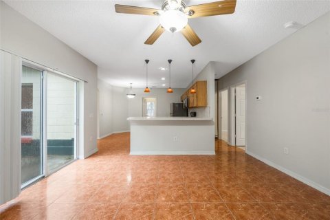 Casa en venta en Kissimmee, Florida, 4 dormitorios, 162.02 m2 № 1912212 - foto 7