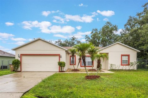 Casa en venta en Kissimmee, Florida, 4 dormitorios, 162.02 m2 № 1912212 - foto 1