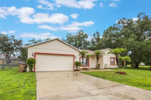 Casa en venta en Kissimmee, Florida, 4 dormitorios, 162.02 m2 № 1912212 - foto 2