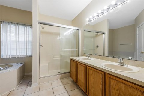 Casa en venta en Kissimmee, Florida, 4 dormitorios, 162.02 m2 № 1912212 - foto 12