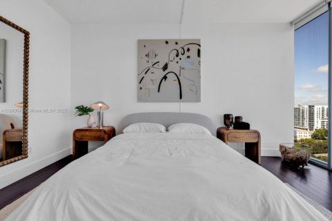 Condo in Miami, Florida, 2 bedrooms  № 1931190 - photo 26