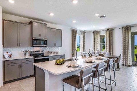 House in Lakewood Ranch, Florida 4 bedrooms, 189.99 sq.m. № 1838218 - photo 8