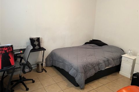 Touwnhouse à vendre à Pembroke Pines, Floride: 3 chambres, 168.8 m2 № 1986559 - photo 6